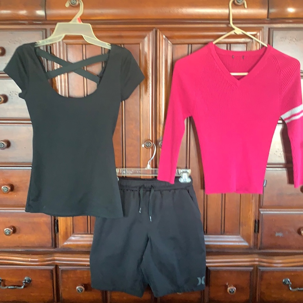 💕💓💞3 for $10 Hurley  shorts( guy or girl .. Guess pink sweater & blackTop